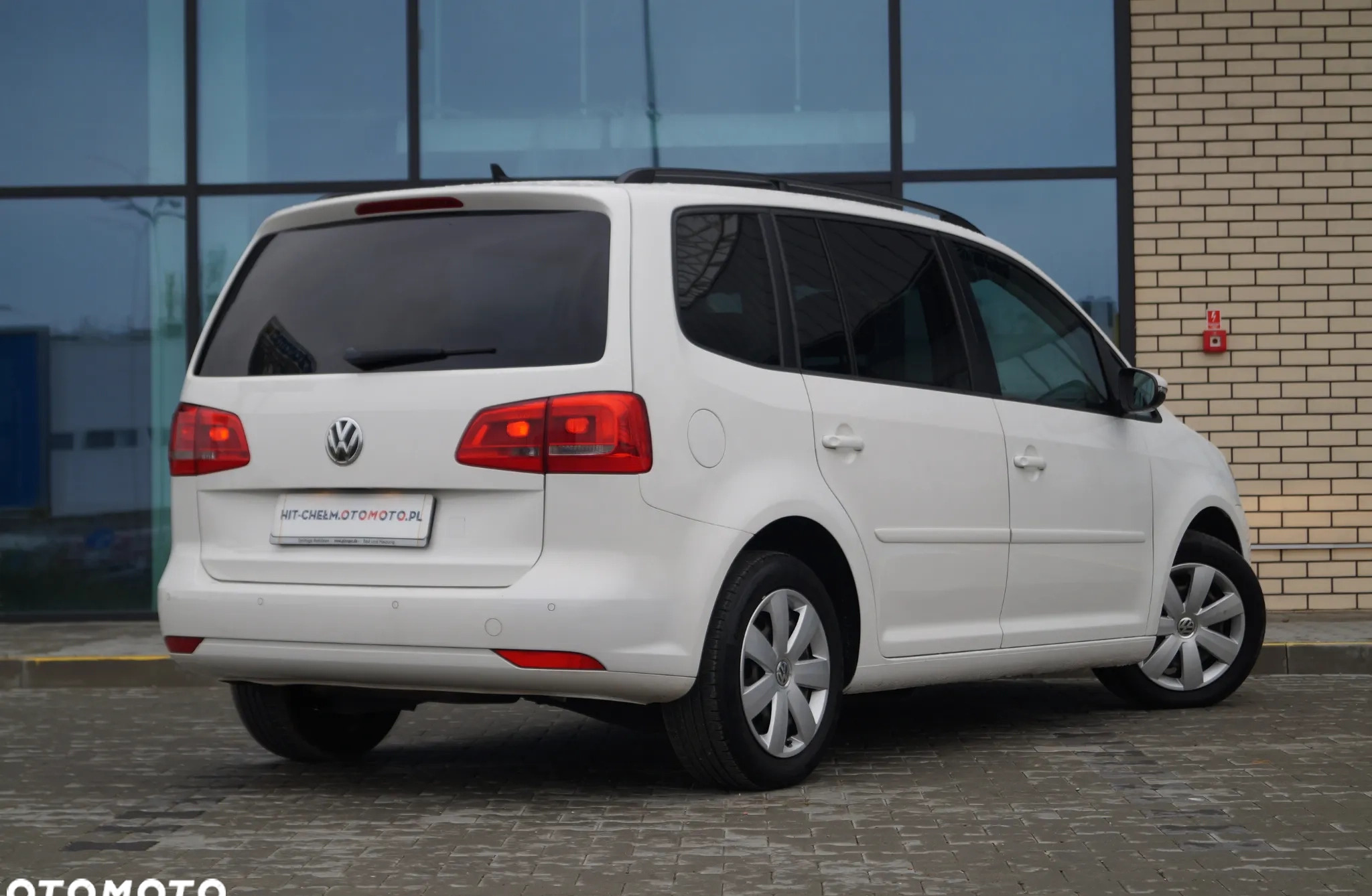 Volkswagen Touran cena 28400 przebieg: 239000, rok produkcji 2012 z Myślibórz małe 742